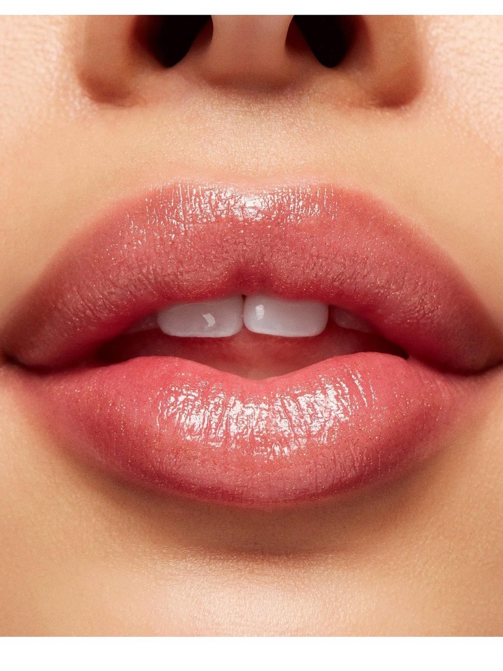 MAC FIZZY FEELS LIP BALM
Shade: Taste for bubbles
Limited edition - Picture 2 of 5
